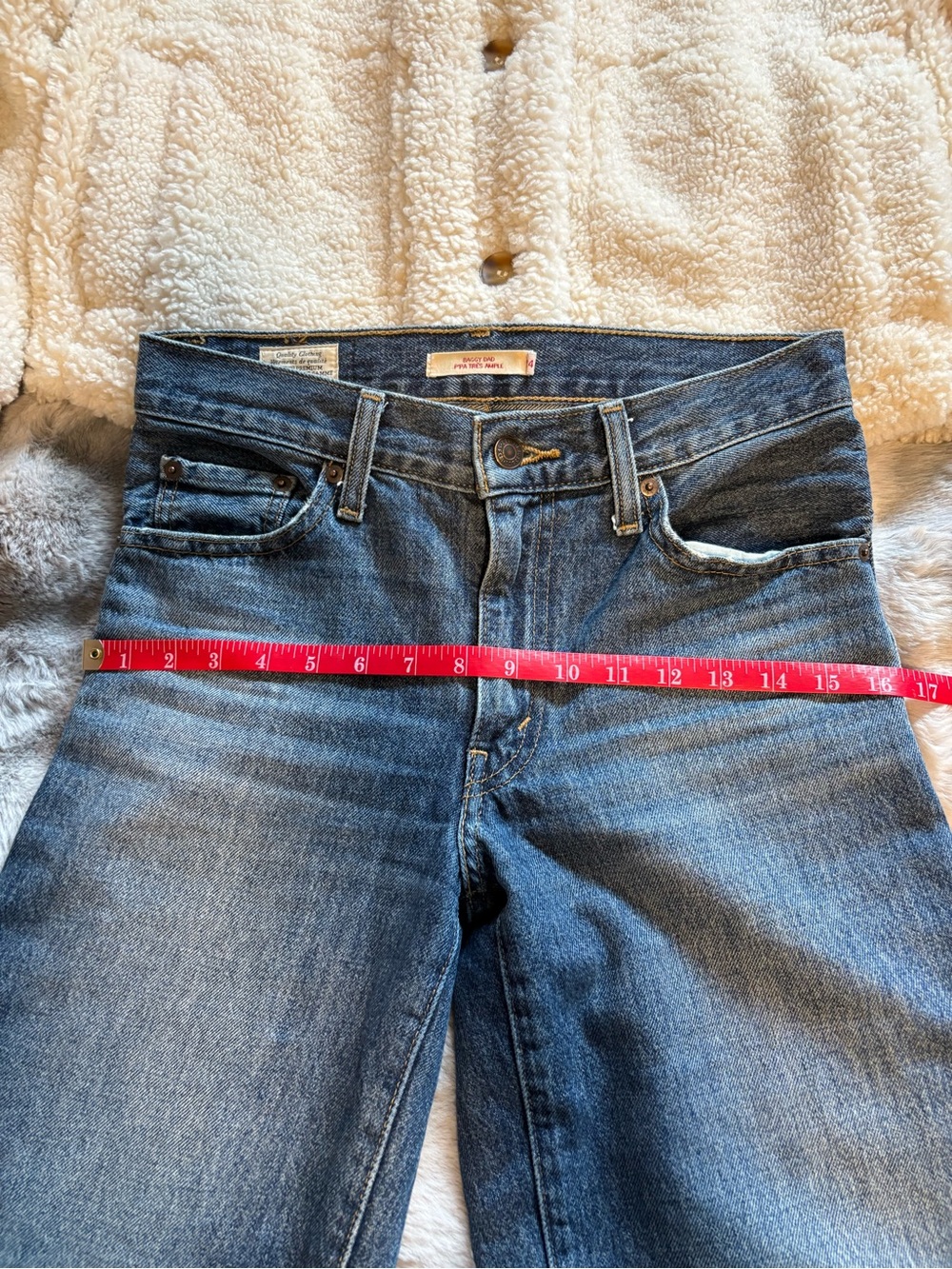 Levi's Relaxed Wide Leg Jeans in Classic Blue Denim - Picture 8 of 12